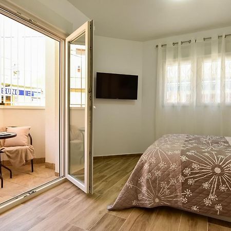 Apartments Cura Beach Торрев'єха Екстер'єр фото