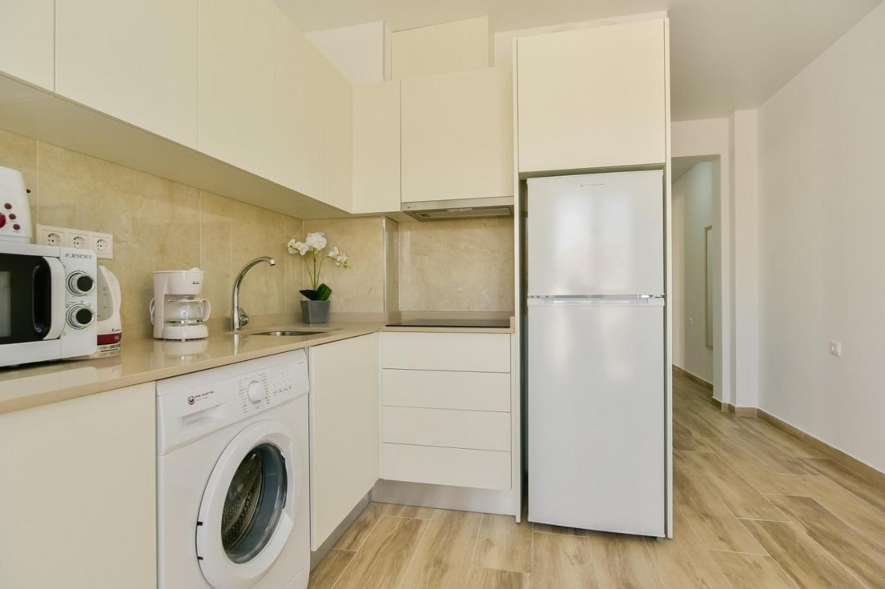 Apartments Cura Beach Торрев'єха Екстер'єр фото