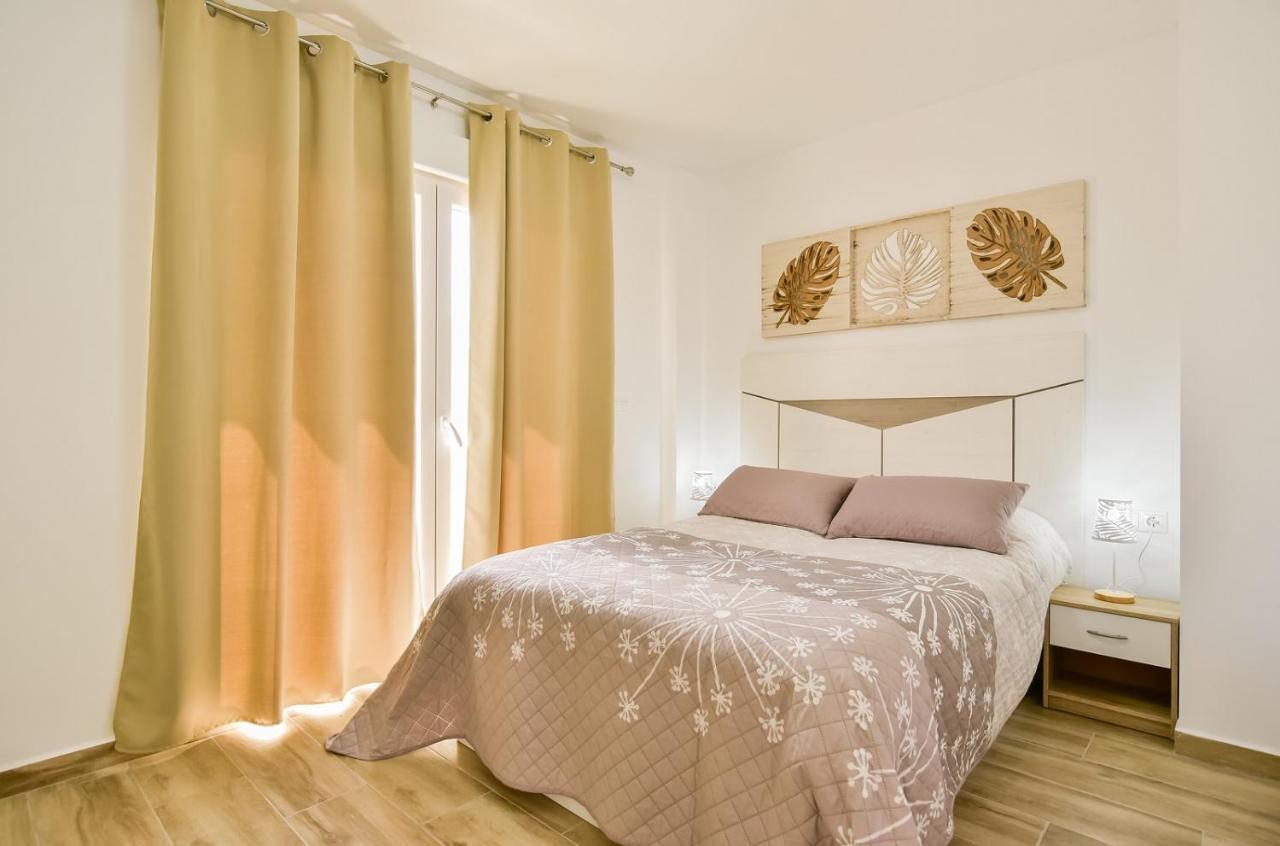 Apartments Cura Beach Торрев'єха Екстер'єр фото