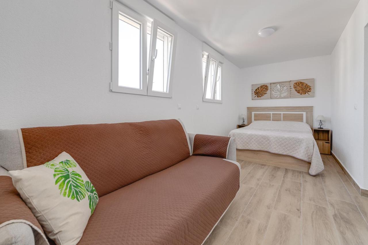 Apartments Cura Beach Торрев'єха Екстер'єр фото